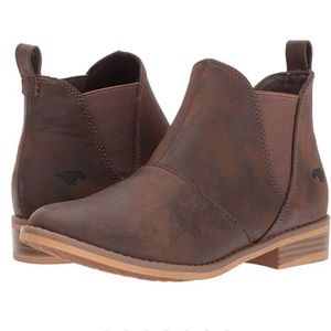 Brand new! Never worn brown booties